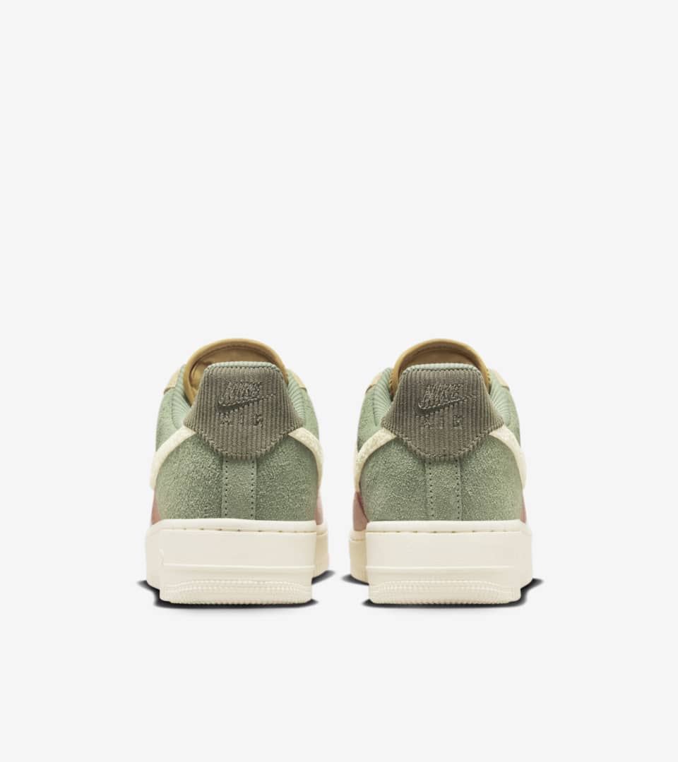 Date de sortie de la Air Force 1 07 Low Oil Green pour femme